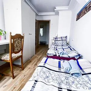  Apartment Modern Sanierte Mit 5 Einzelbetten In Leipzig-plagwitz